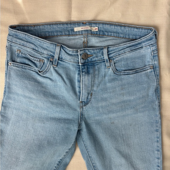 Levi’s Women’s 711 Skinny Jeans - Picture 6 of 6